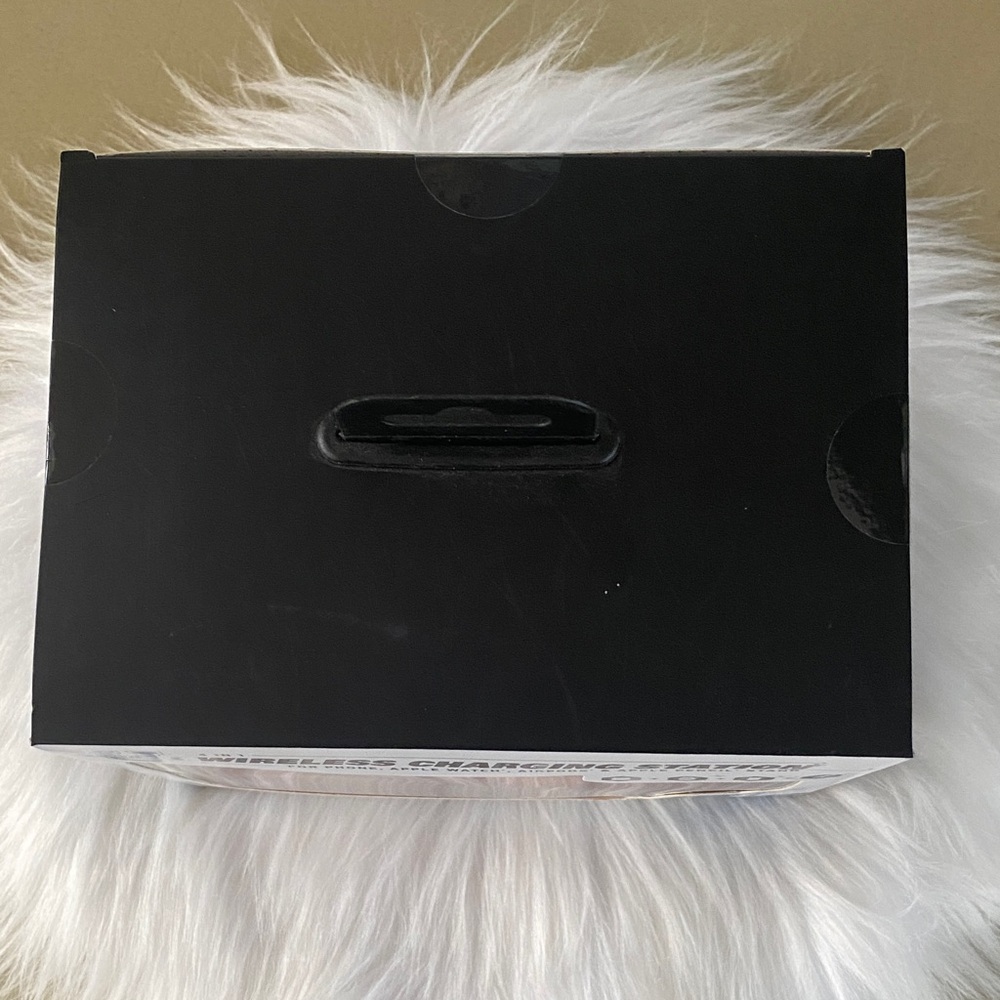 New in box University of Miami Wireless Charging Station - - Picture 8 of 8
